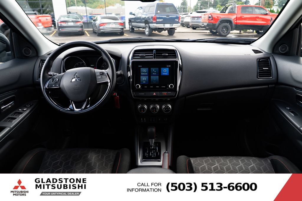 Used 2025 Mitsubishi Outlander Sport LE AWD/4WD image 9