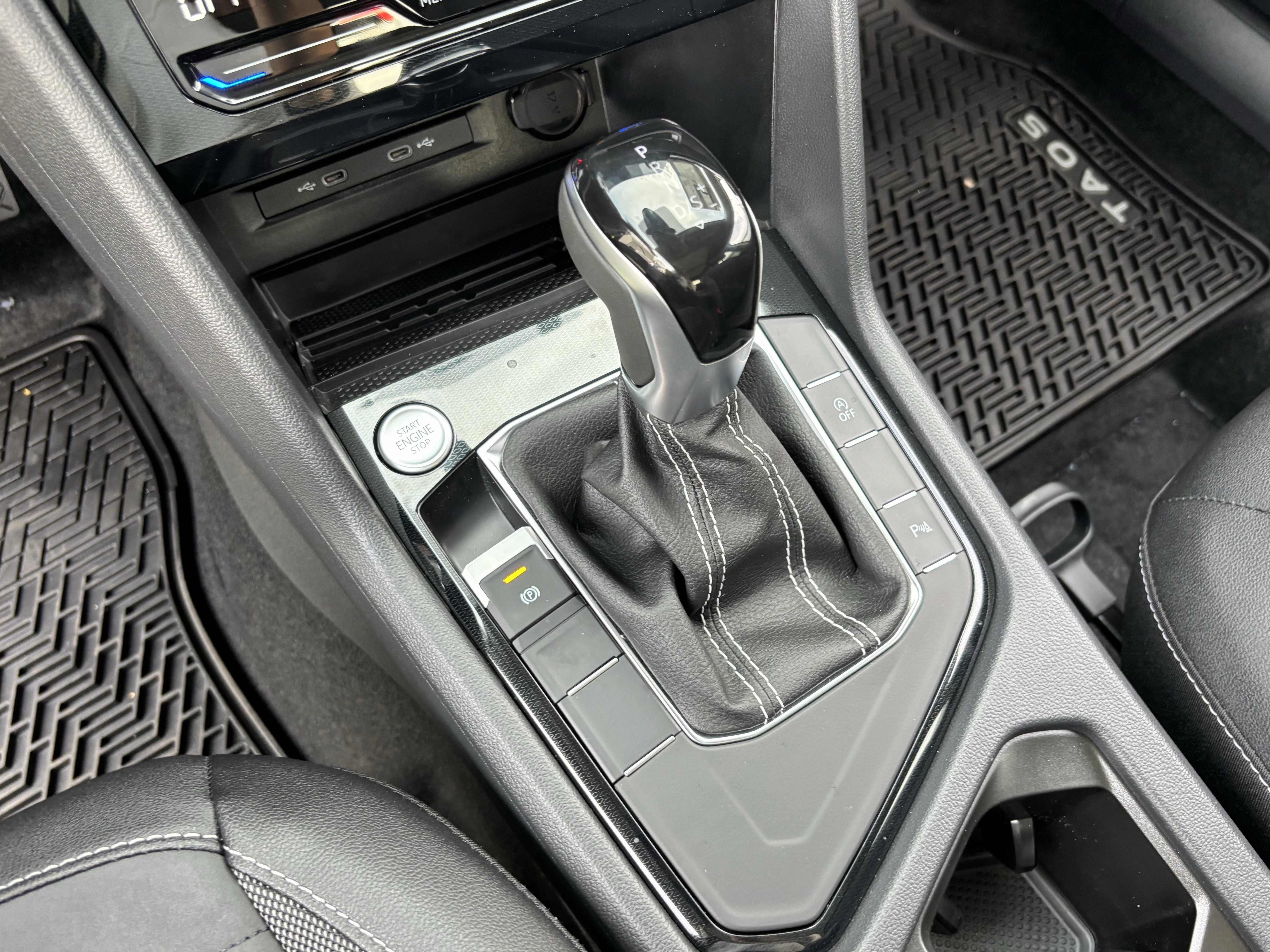 New 2026 Volkswagen Taos SE FWD image 20