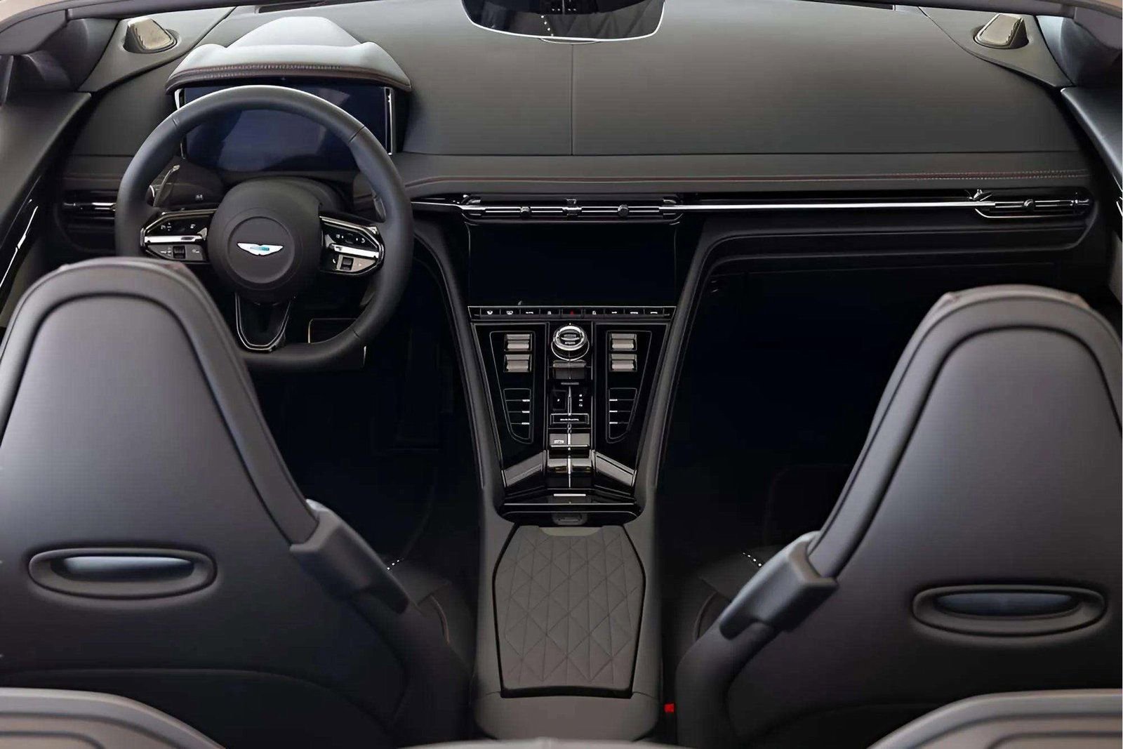 Used 2025 Aston Martin DB12 Convertible RWD image 22