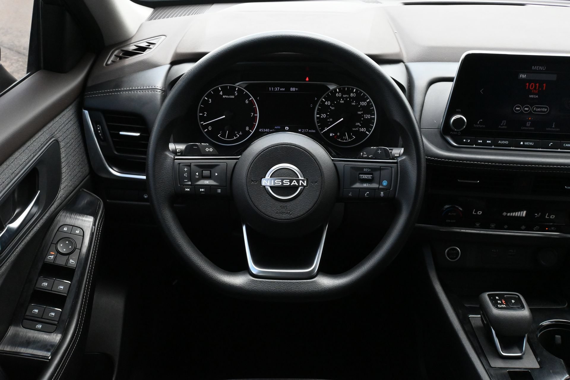 Used 2023 Nissan Rogue SV AWD/4WD image 11
