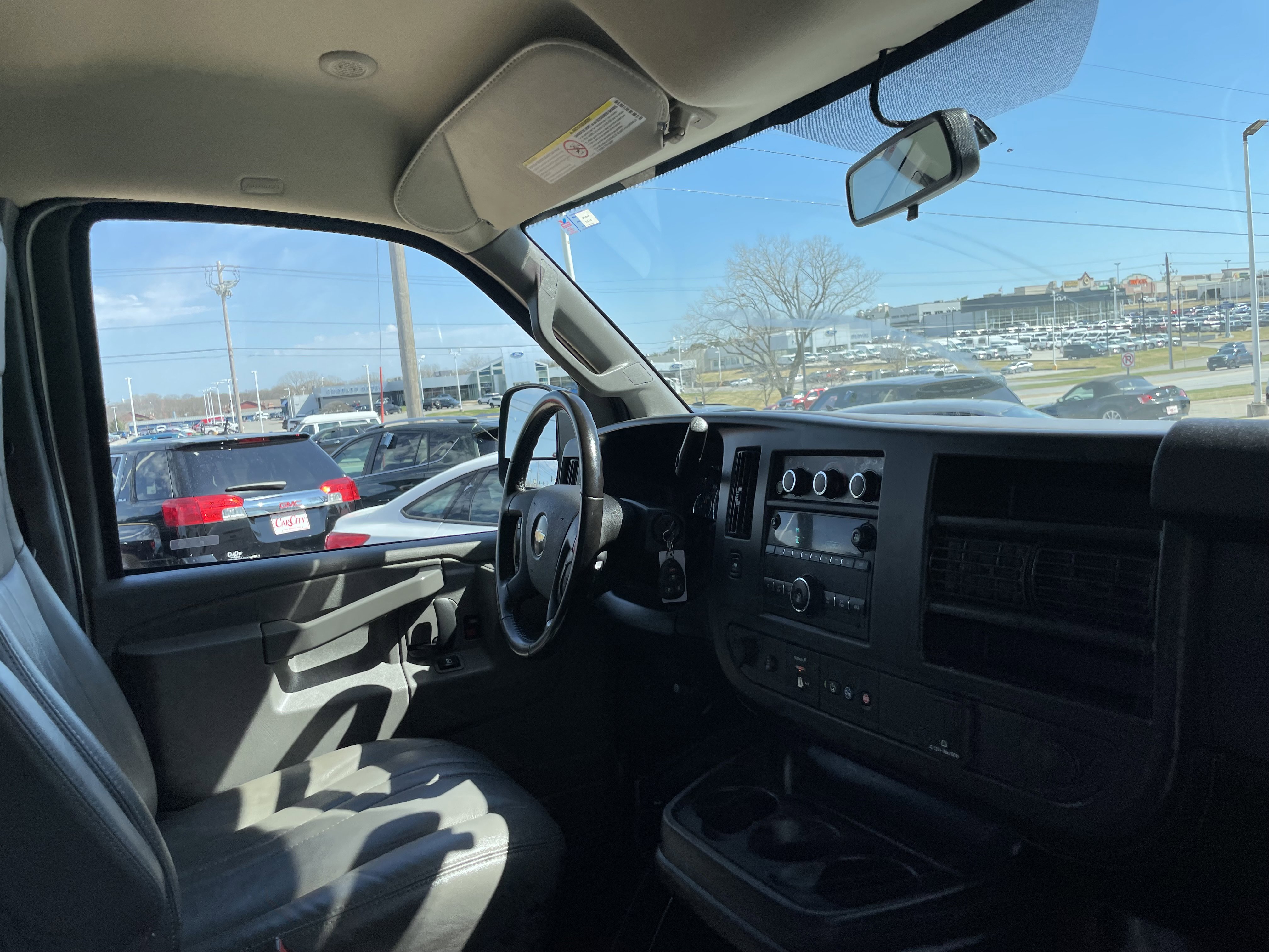 Used 2021 Chevrolet Express 2500 w/ Driver Convenience Package image 12