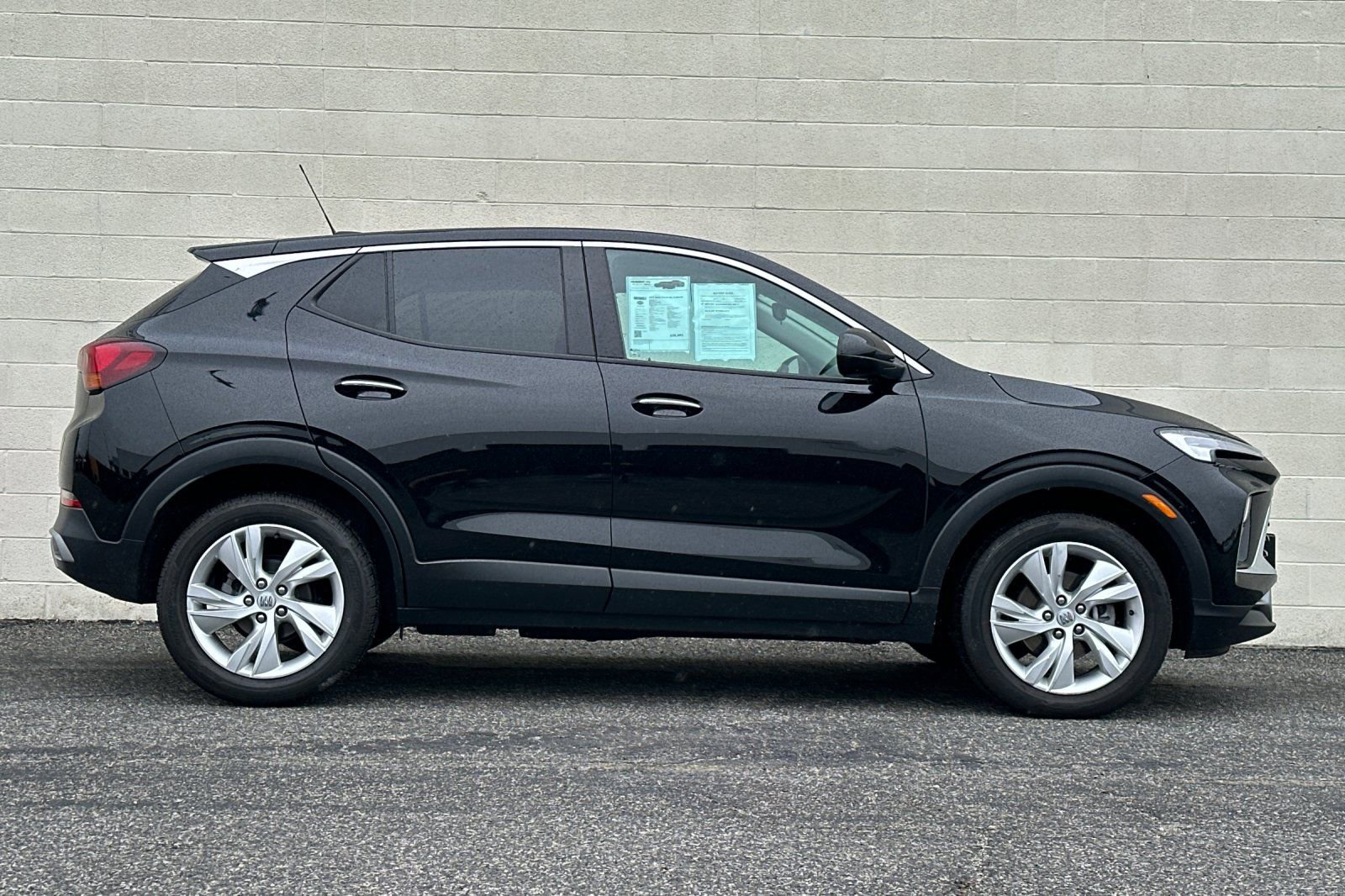 Certified 2024 Buick Encore GX Preferred image 3