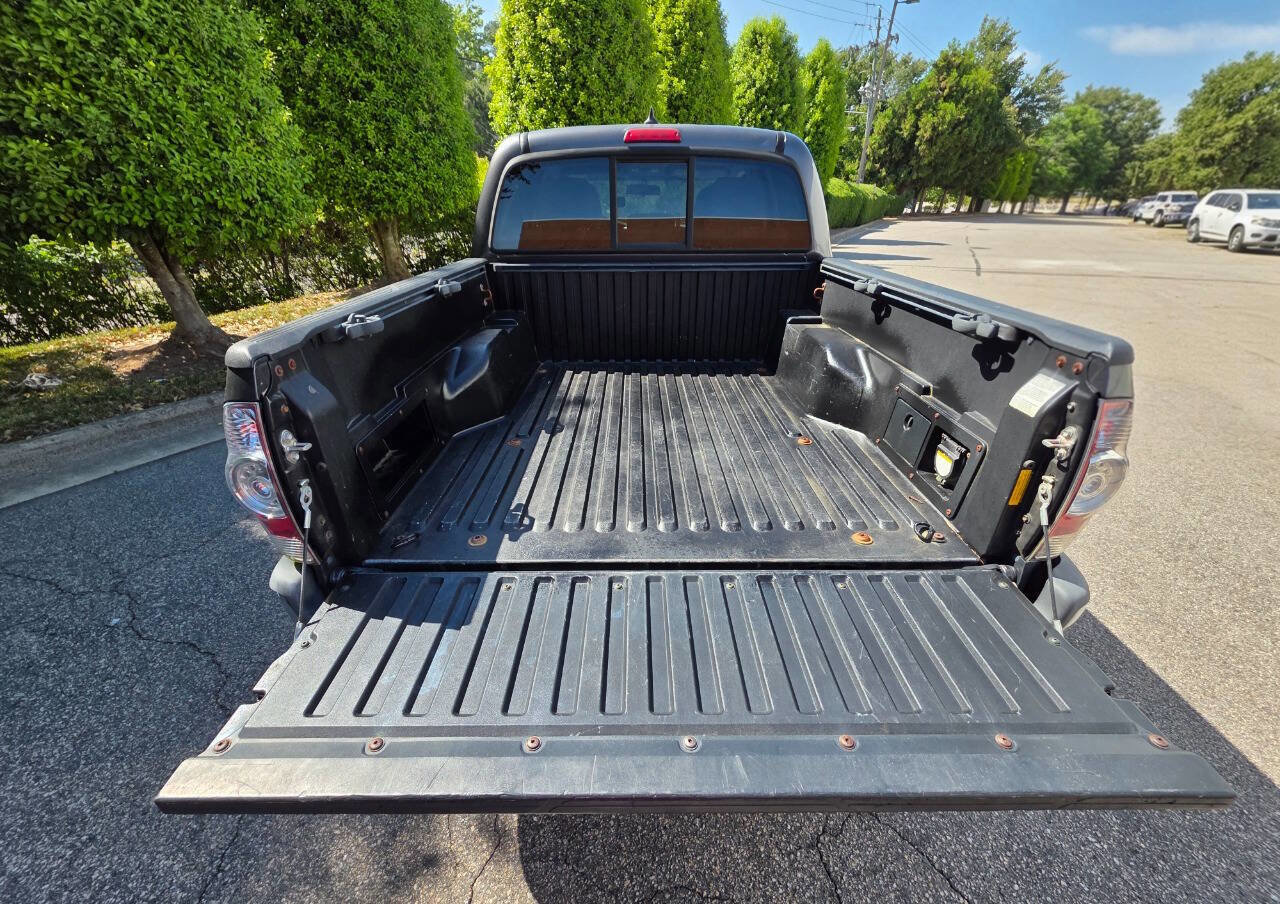Used 2015 Toyota Tacoma 4x4 Double Cab w/ TRD Off-Road Package image 5