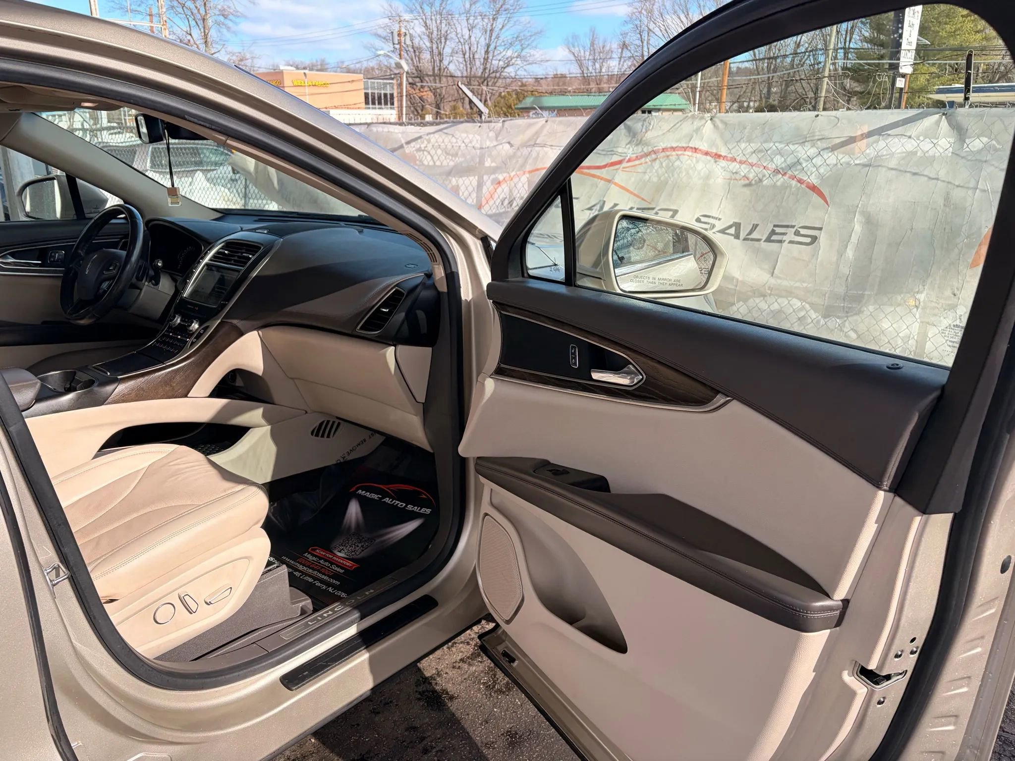 Used 2017 Lincoln MKX Reserve w/ Lincoln MKX Climate Package image 71