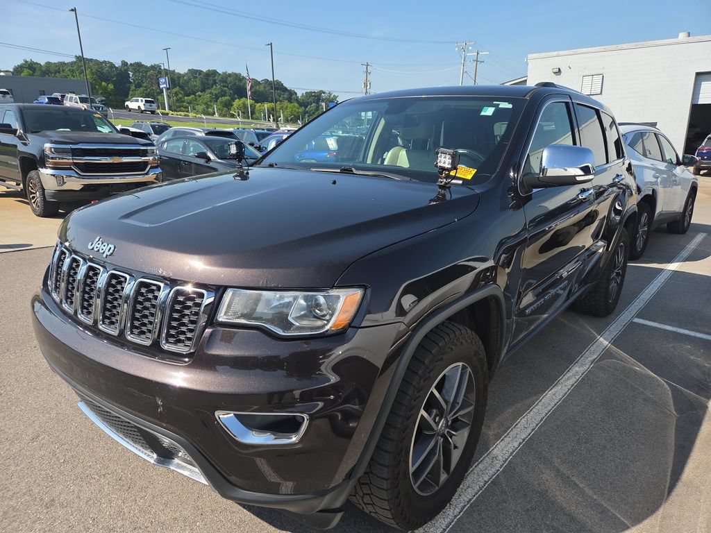 Used 2017 Jeep Grand Cherokee Limited AWD/4WD image 9