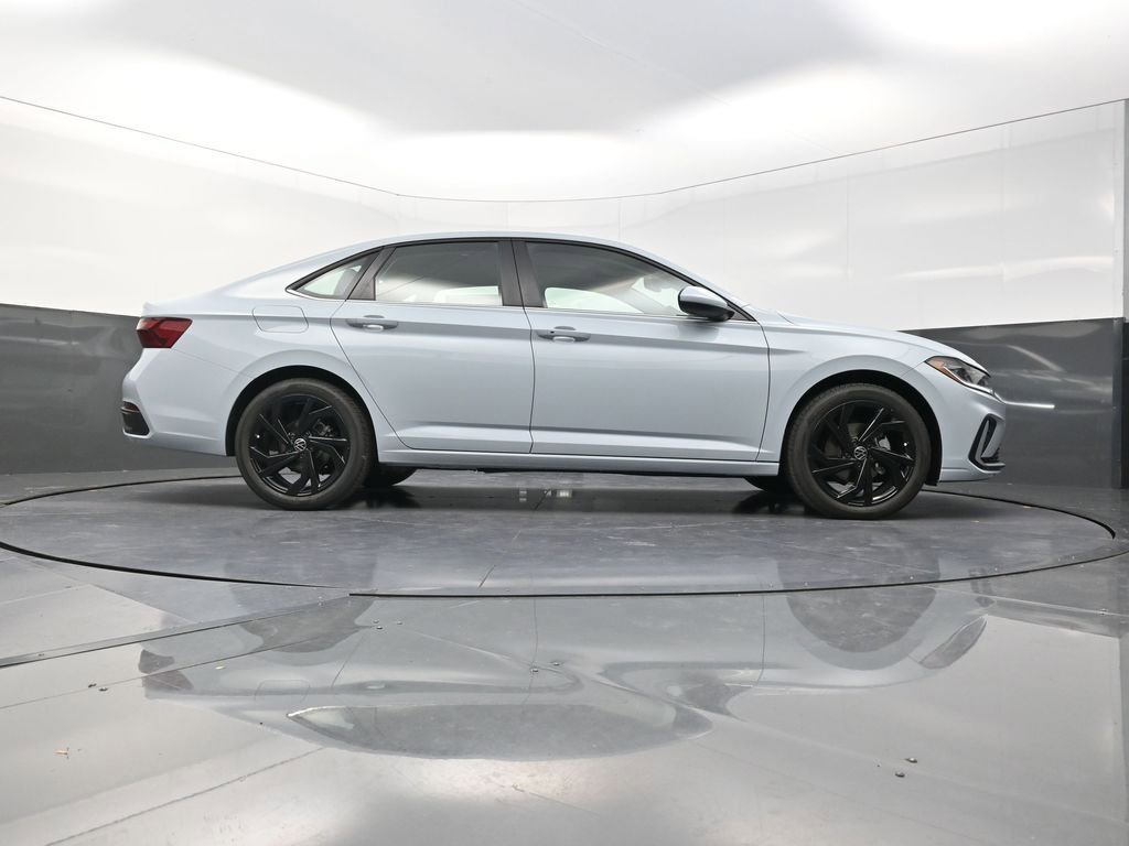 New 2026 Volkswagen Jetta SE image 27