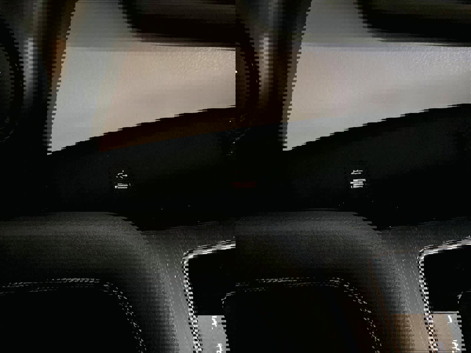 Used 2025 Toyota Sienna LE image 26