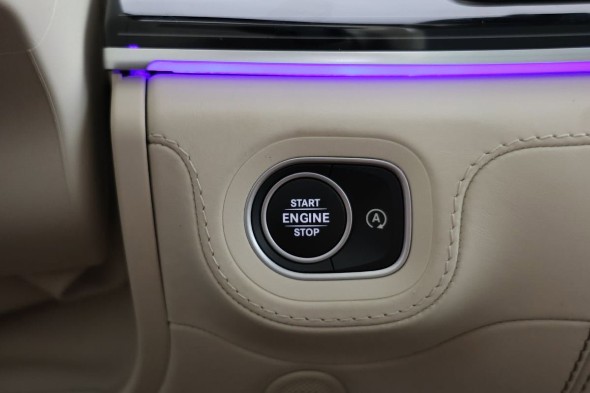 Used 2023 Mercedes-Benz Maybach GLS 600 4MATIC image 19