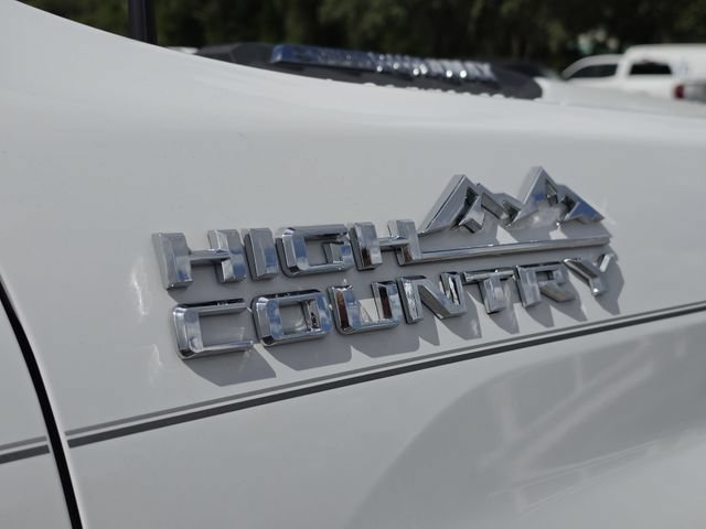 Used 2025 Chevrolet Silverado 2500 Custom w/ Custom Value Package RWD image 13