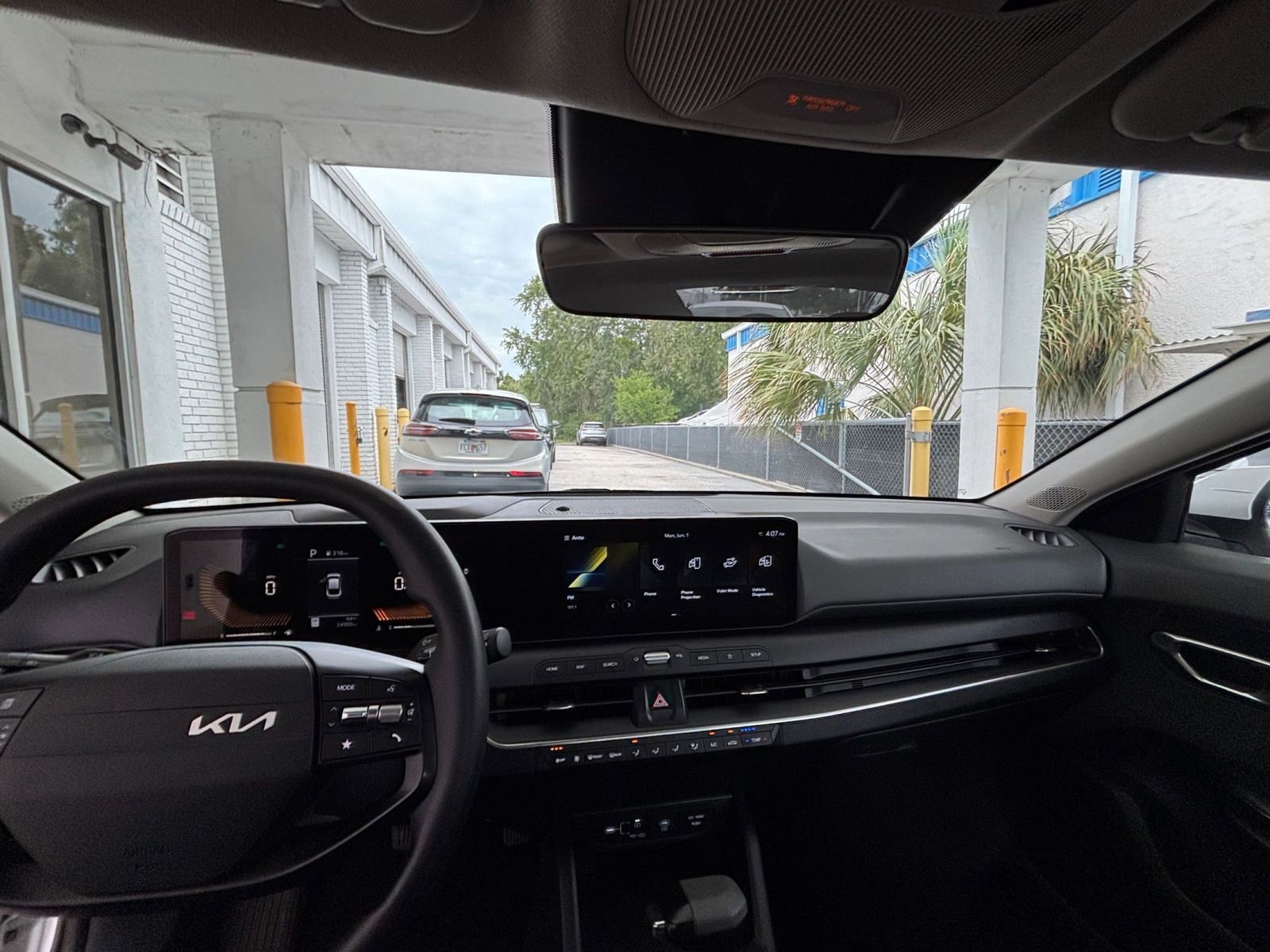 Used 2025 Kia K4 FWD image 34