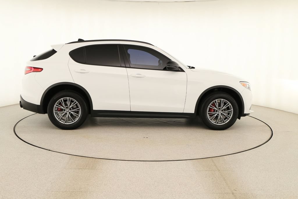 Used 2023 Alfa Romeo Stelvio Sprint RWD image 8