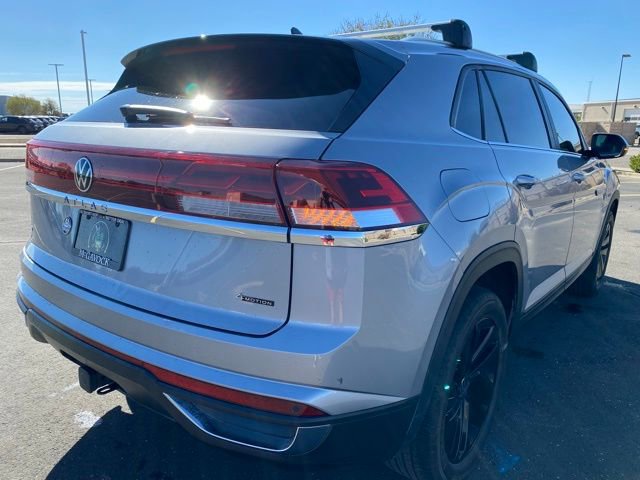 Used 2024 Volkswagen Atlas Cross Sport SE image 6