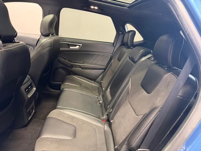 Used 2019 Ford Edge ST w/ Cold Weather Package AWD/4WD image 19