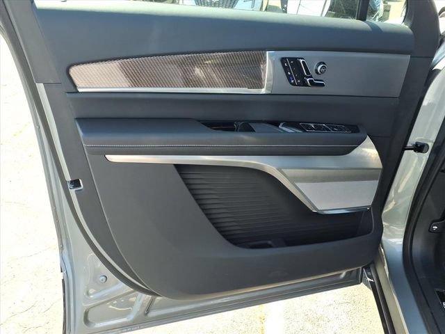 New 2026 Cadillac Vistiq Luxury AWD/4WD image 12