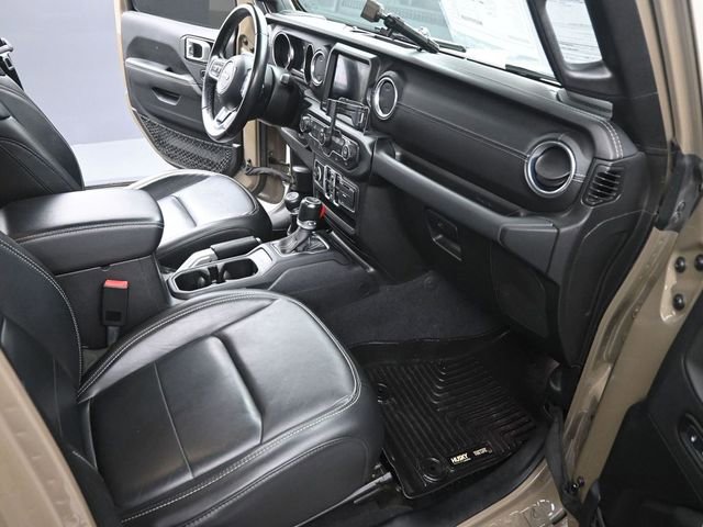 Used 2020 Jeep Gladiator Overland w/ Popular Equipment Package image 17