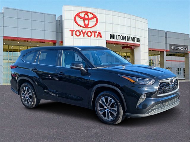 Certified 2023 Toyota Highlander XLE