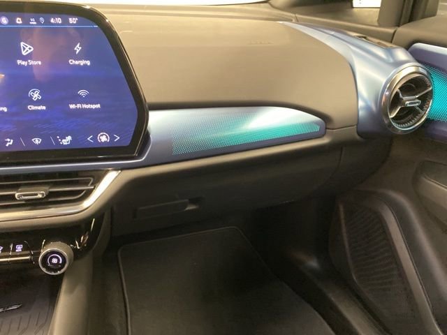 New 2026 Chevrolet Equinox EV LT image 19