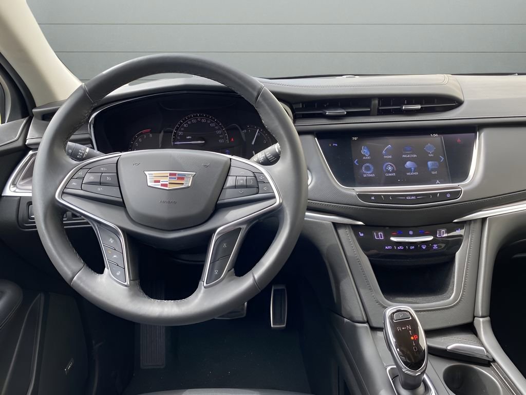 Used 2018 Cadillac XT5 Luxury w/ LPO, Sport Package image 8