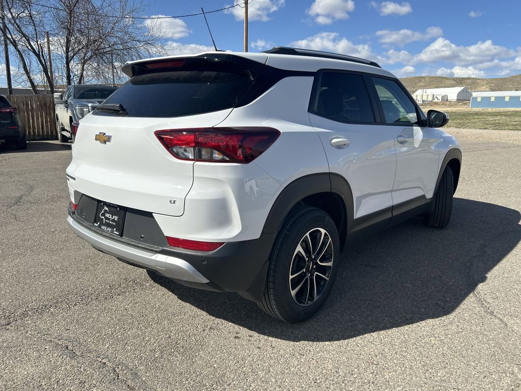 New 2025 Chevrolet TrailBlazer LT w/ Convenience Package AWD/4WD image 8