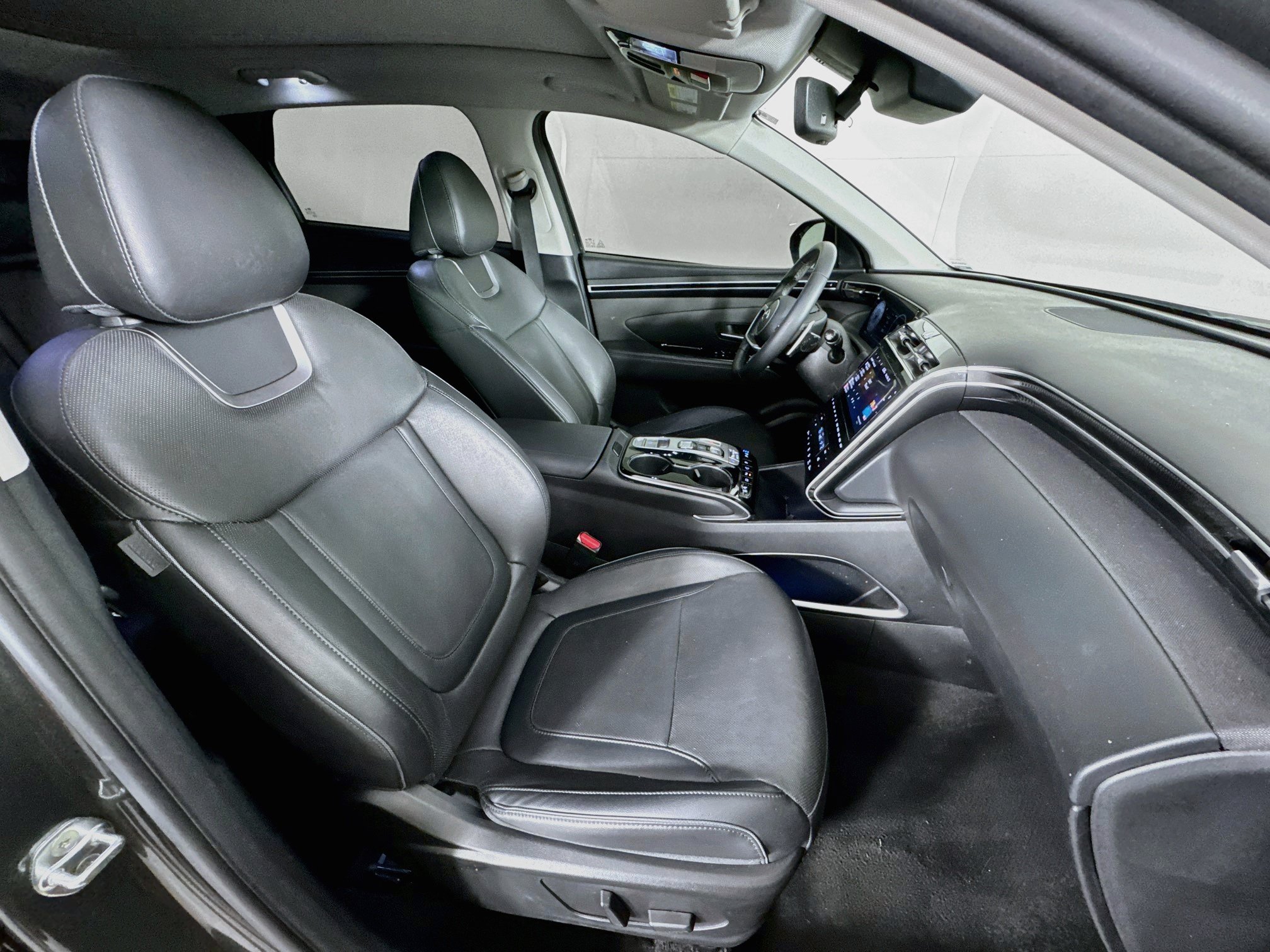 Used 2023 Hyundai Tucson Limited w/ Cargo Package FWD image 33
