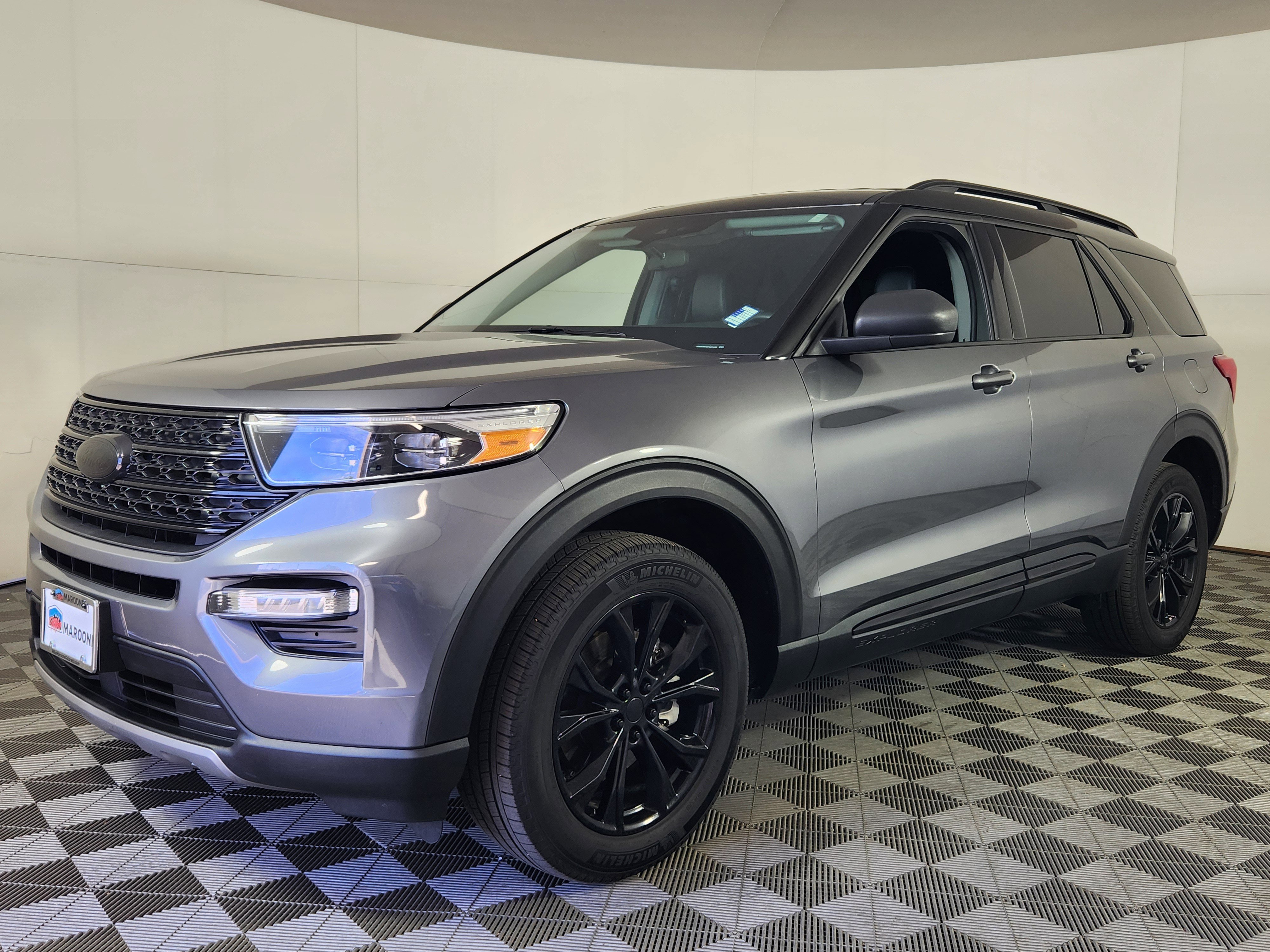 Used 2023 Ford Explorer XLT w/ Equipment Group 202A AWD/4WD image 3