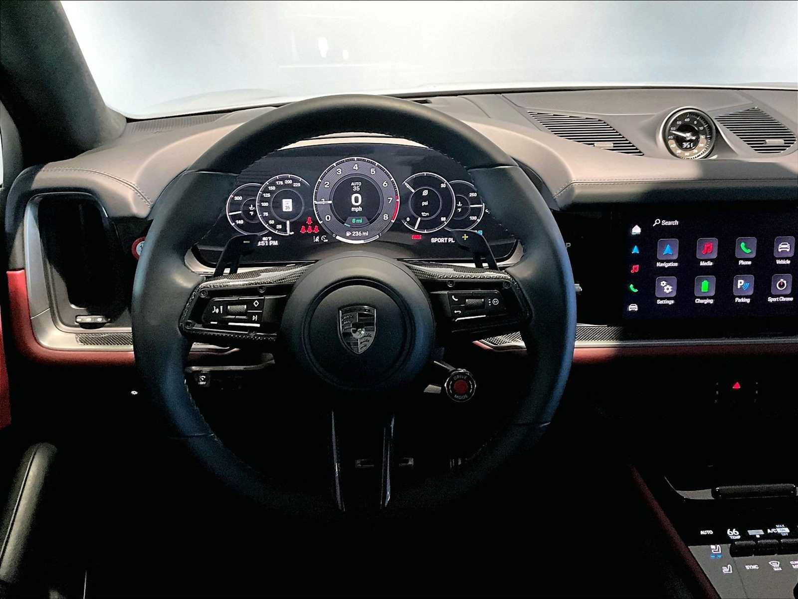 Used 2025 Porsche Cayenne Turbo image 16