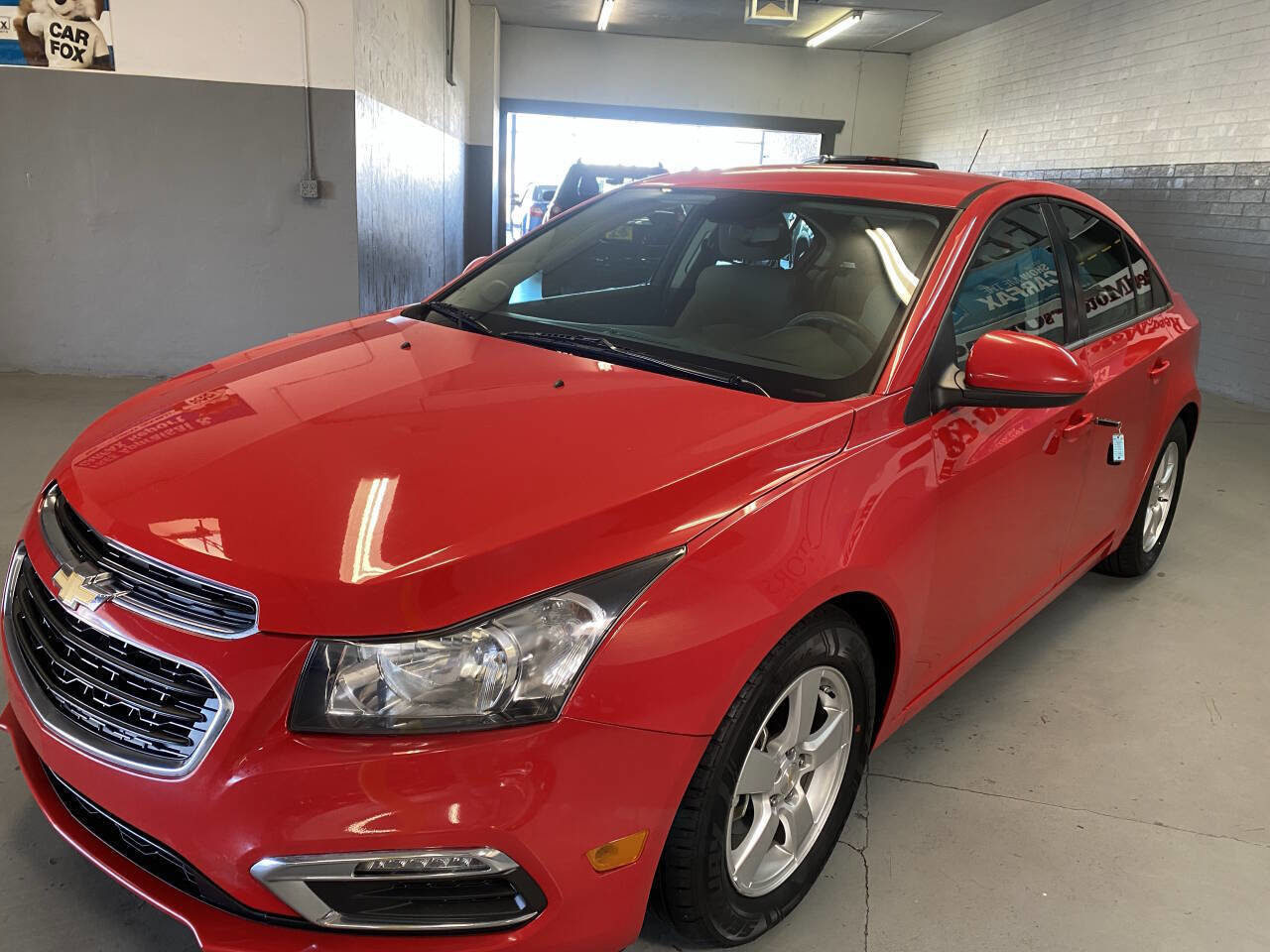 Used 2016 Chevrolet Cruze LT w/ Technology Package image 3