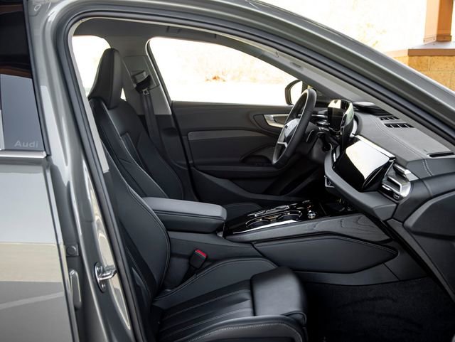 Used 2025 Audi A5 2.0T Premium Plus w/ Premium Plus image 32