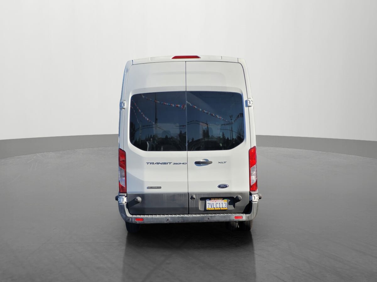 Used 2017 Ford Transit 350 XLT RWD image 5