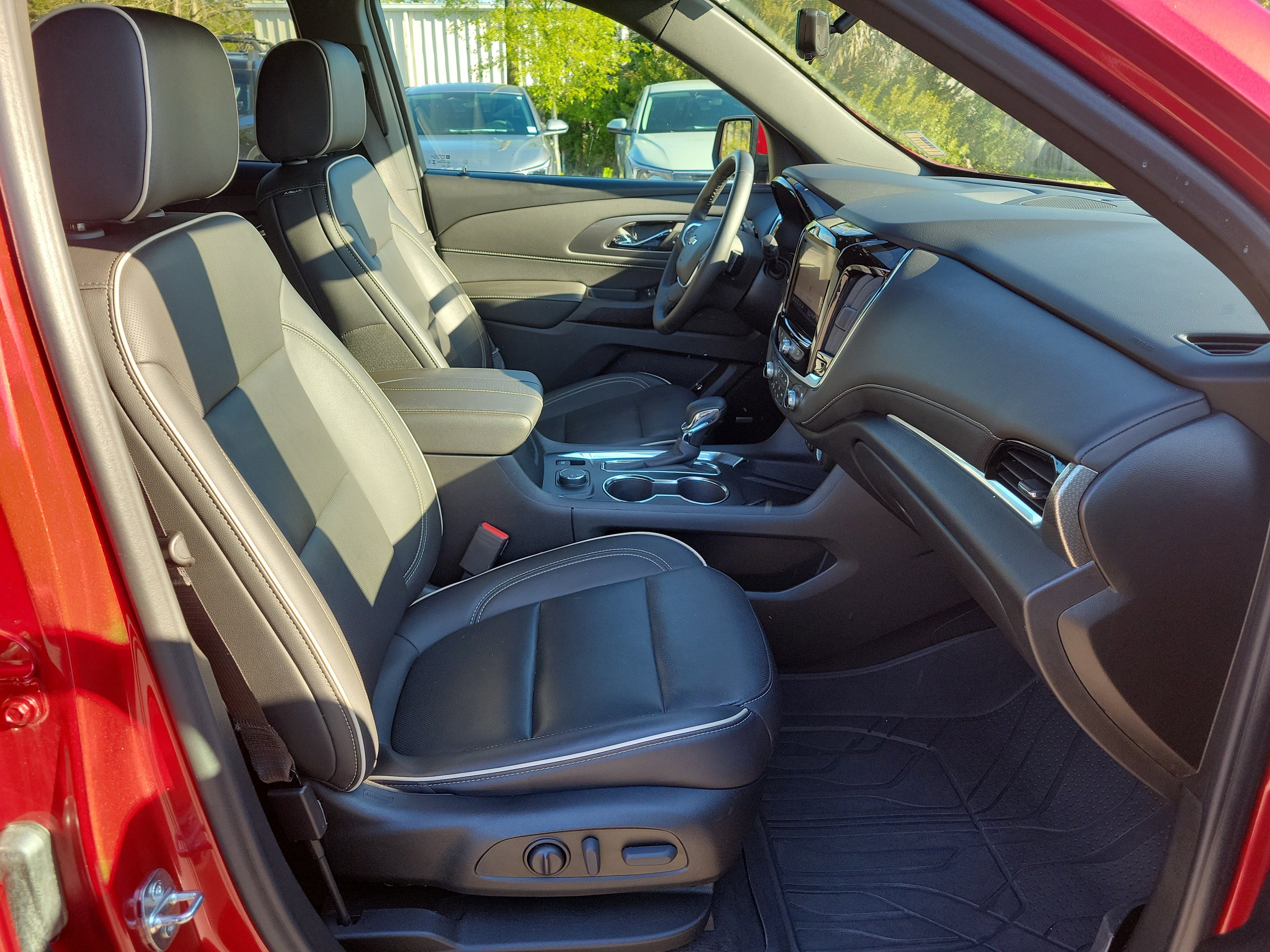 Used 2023 Chevrolet Traverse Premier w/ LPO, Floor Liner Package image 7