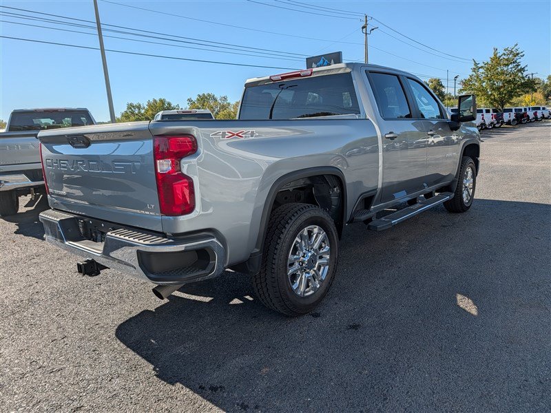 Used 2025 Chevrolet Silverado 2500 LT w/ Convenience Package AWD/4WD image 5