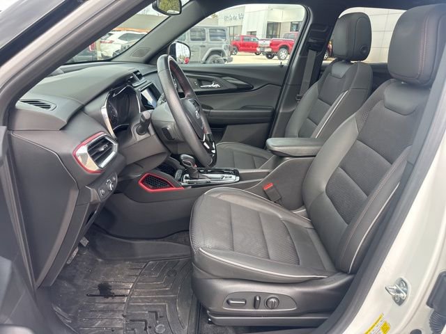 Used 2023 Chevrolet TrailBlazer RS w/ Sun and Liftgate Package image 9
