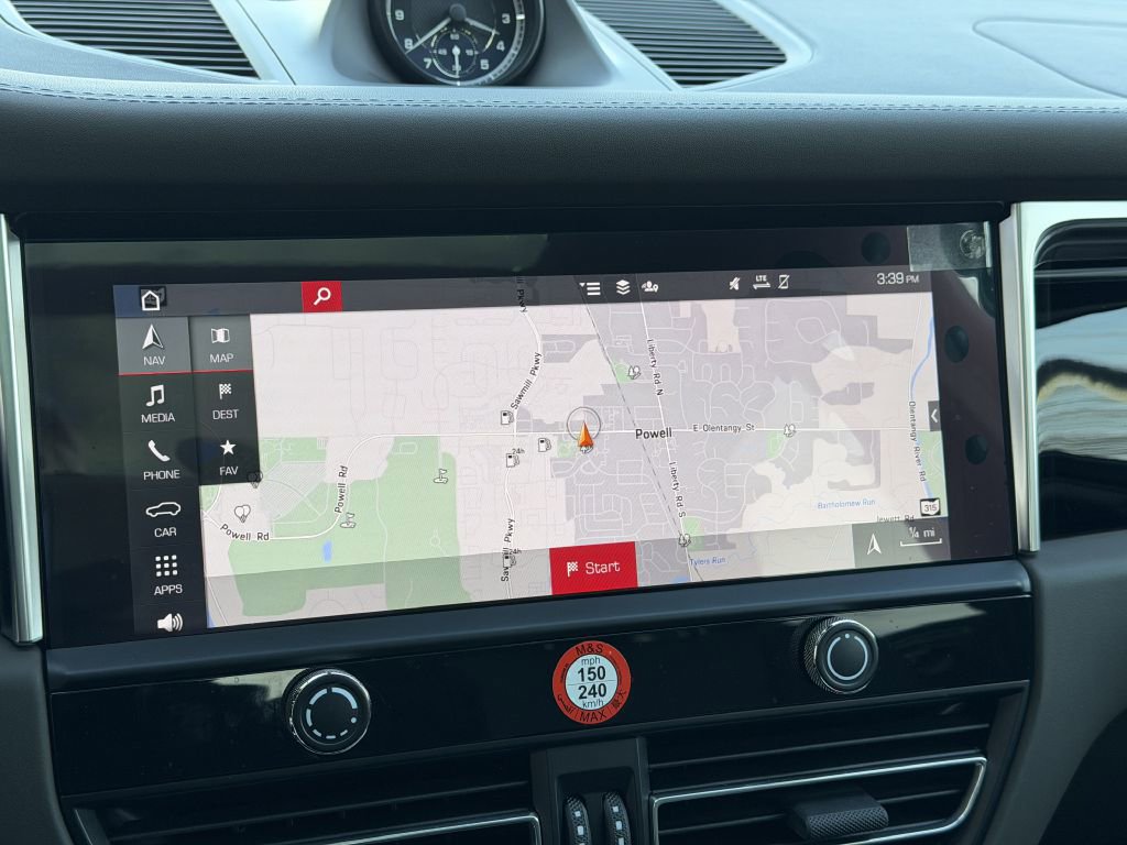 Used 2024 Porsche Macan BASE image 36