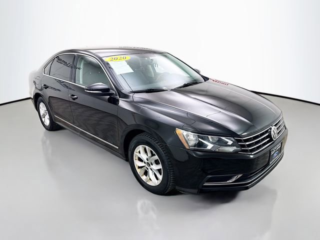 Used 2017 Volkswagen Passat 1.8T S FWD image 1