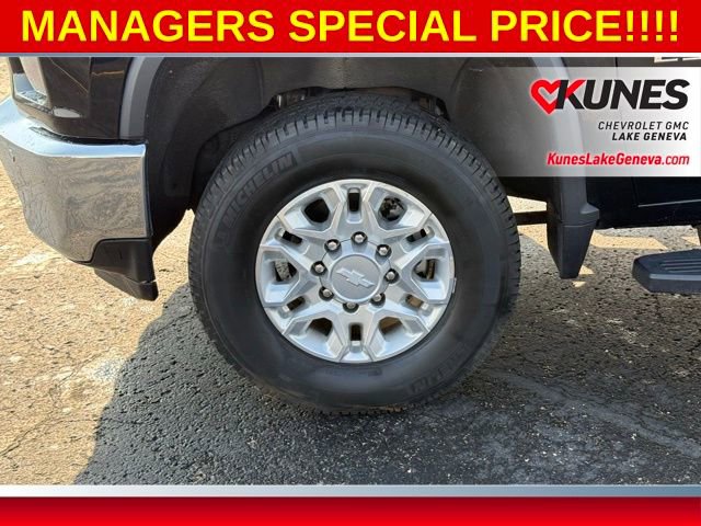 Used 2020 Chevrolet Silverado 2500 LT w/ All Star Edition AWD/4WD image 14