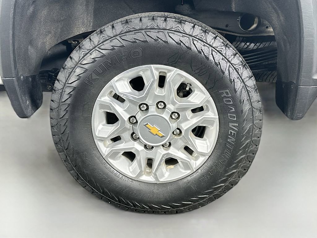 Used 2024 Chevrolet Silverado 2500 LT image 35