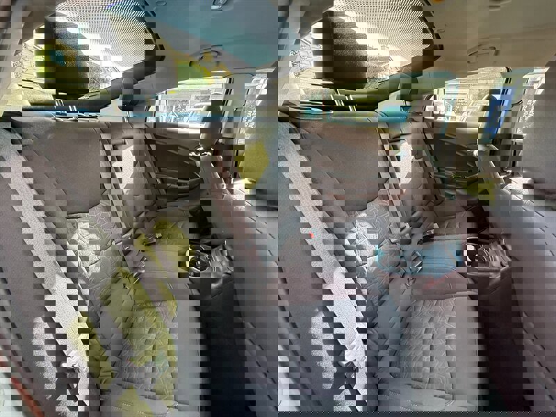 Used 2016 Chevrolet Volt LT w/ Comfort Package image 23