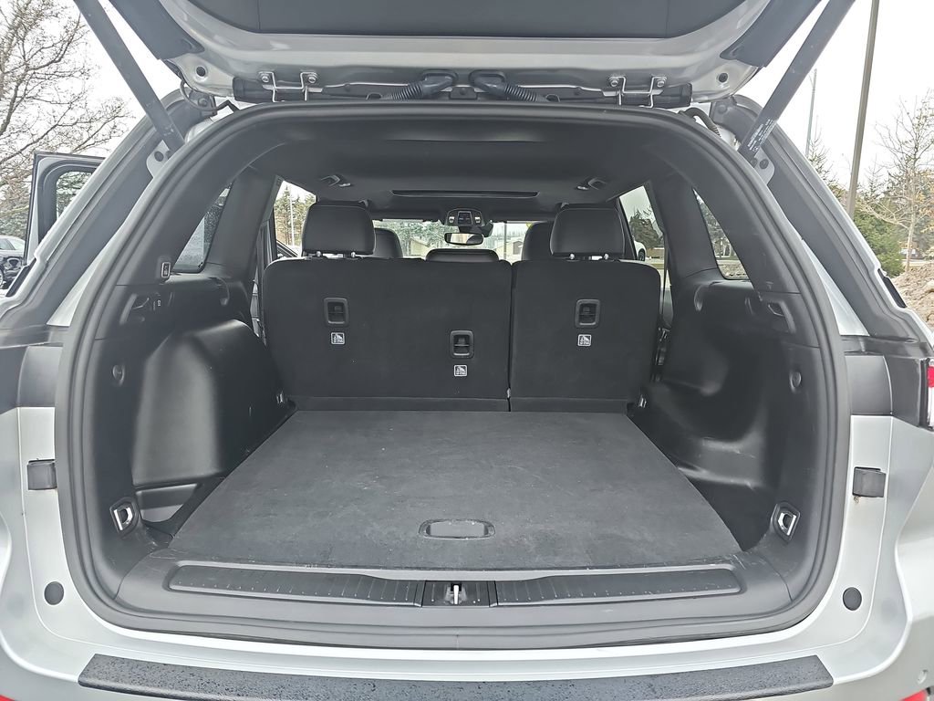 Used 2023 Jeep Grand Cherokee Altitude image 12