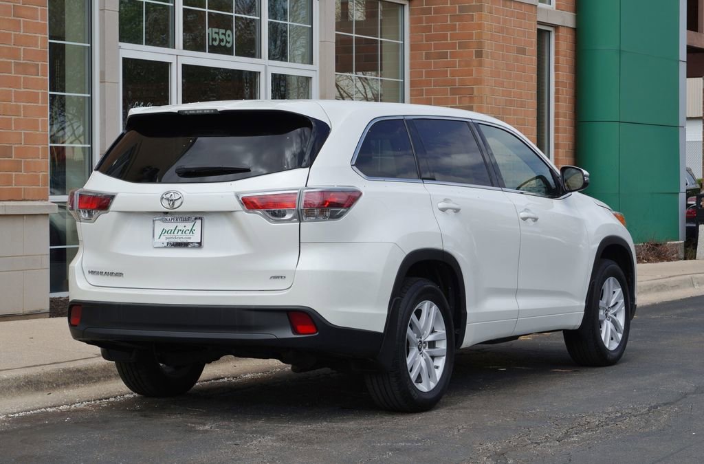 Used 2016 Toyota Highlander LE image 6