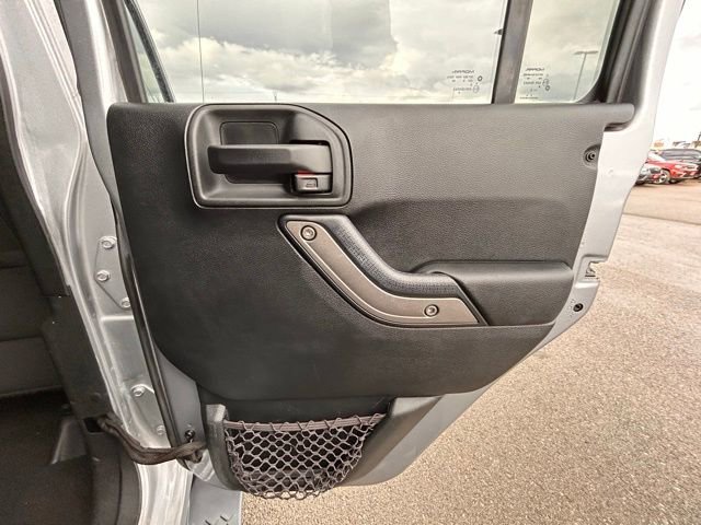 Used 2018 Jeep Wrangler Unlimited Sport S AWD/4WD image 35