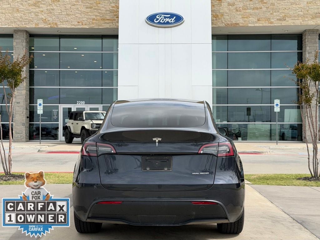 Used 2024 Tesla Model Y Long Range AWD/4WD image 19