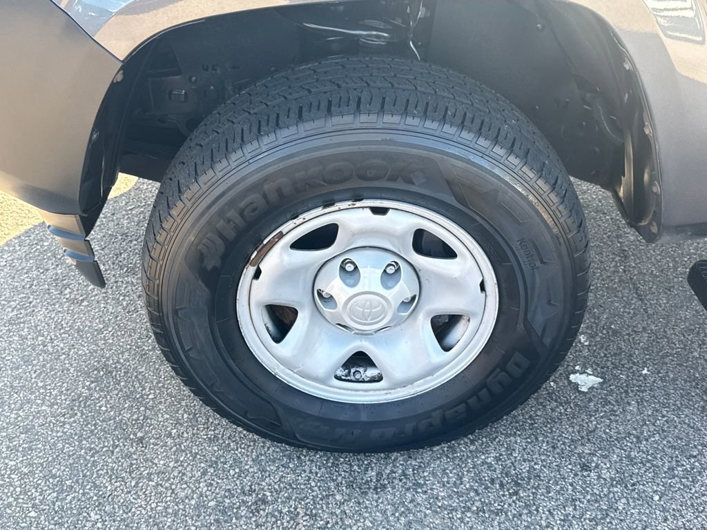 Used 2020 Toyota Tacoma SR AWD/4WD image 49
