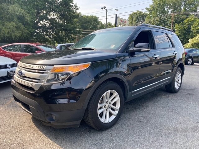 Used 2015 Ford Explorer XLT FWD image 1