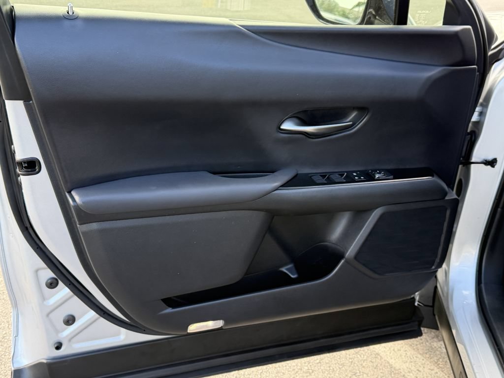 Used 2019 Lexus UX 250h w/ Premium Package AWD/4WD image 20