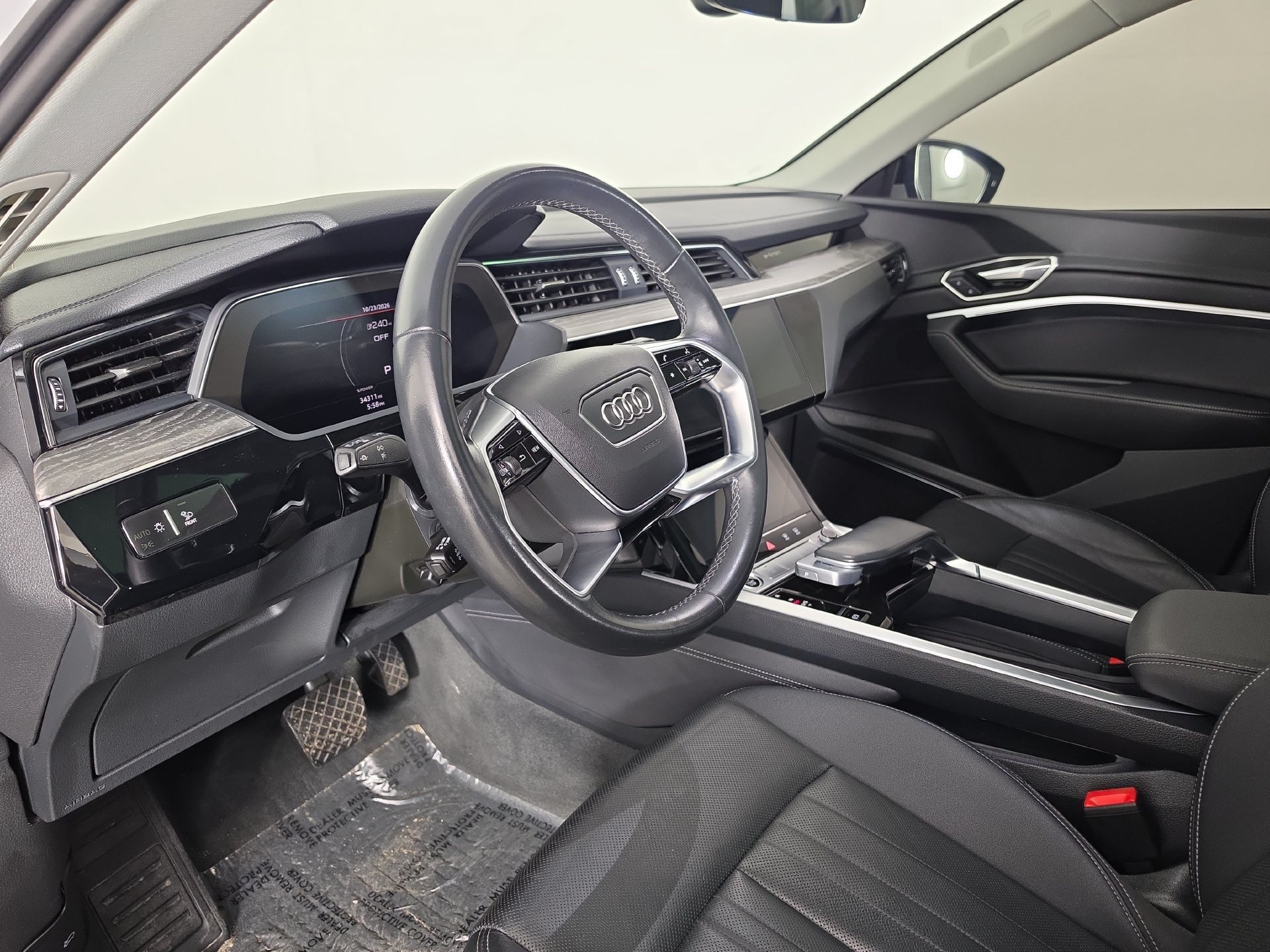 Used 2024 Audi Q8 e-tron Premium Plus AWD/4WD image 12