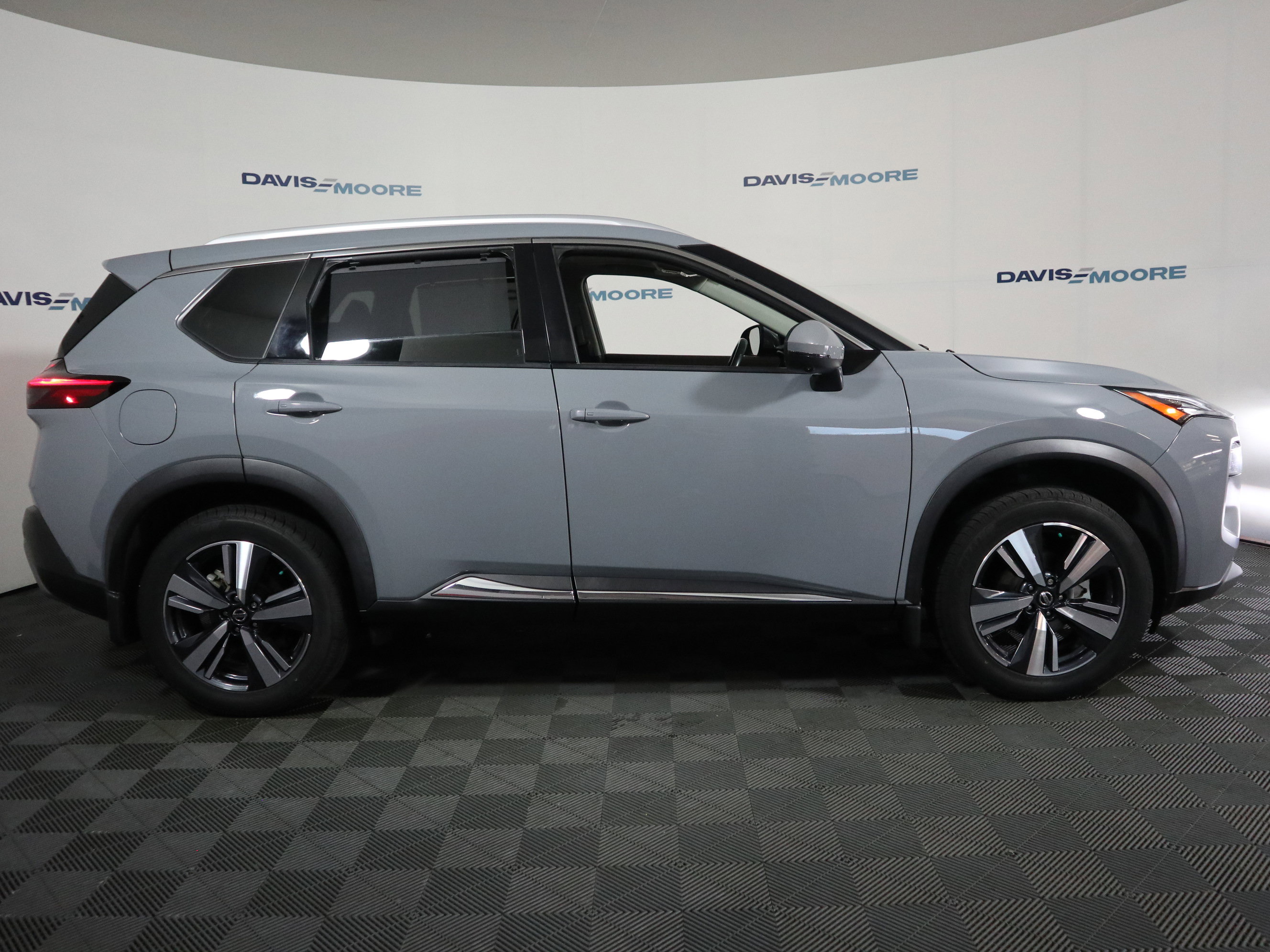 Used 2021 Nissan Rogue SL AWD/4WD image 4