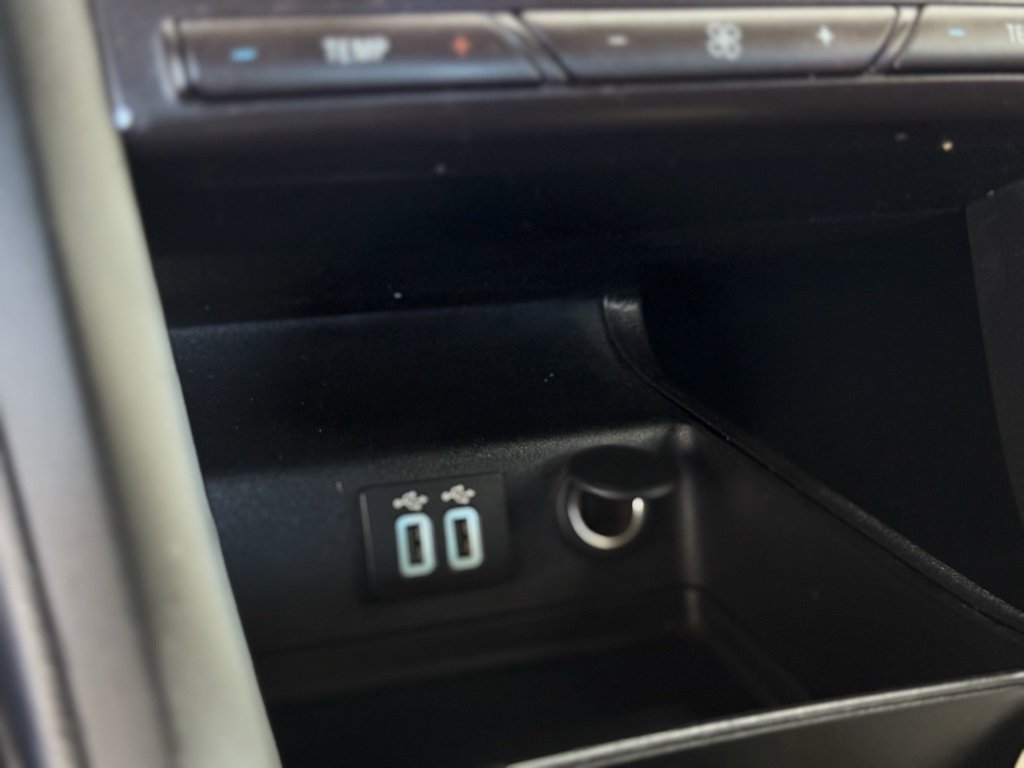 Used 2020 Ford Fusion Titanium image 41