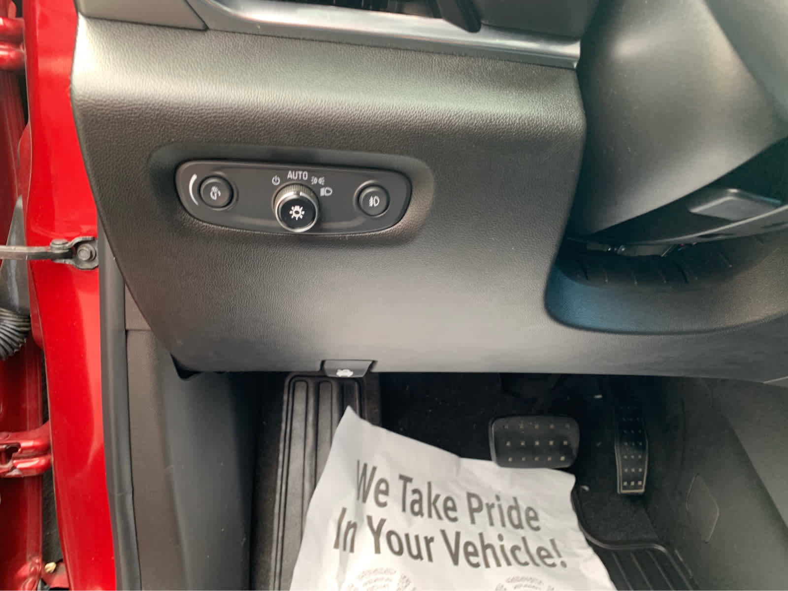 Used 2019 Chevrolet Traverse LT w/ LT Premium Package image 14