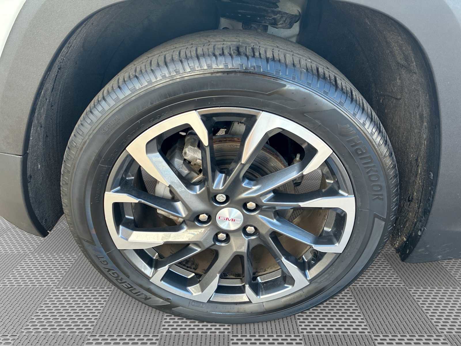 Certified 2024 GMC Terrain SLT w/ LPO, Floor Liner Package image 32