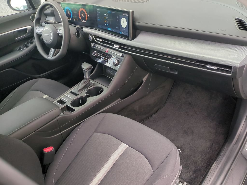 Used 2025 Hyundai Sonata SE FWD image 10